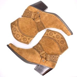 Women’s Me Too Brown Suede Cowgirl Booties-10